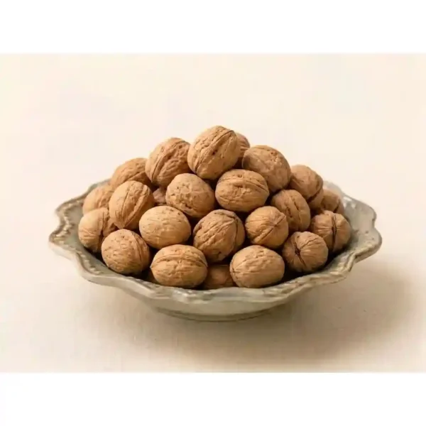 Walnut with shell from GB (اخروٹ)